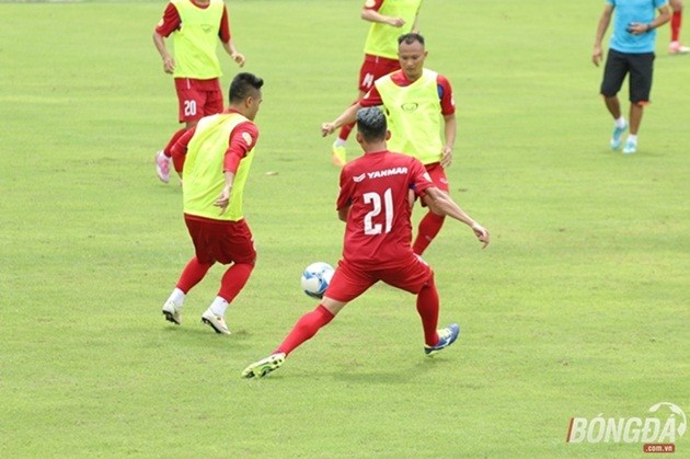 Mạc Hồng Quân, Công Phượng tươi rói trong buổi tập đầu tiên của ĐT Việt Nam - Bóng Đá