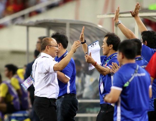Dư âm ĐT Việt Nam thắng 2-0 Malaysia: Tuyệt vời quá thầy Park ơi? - Bóng Đá