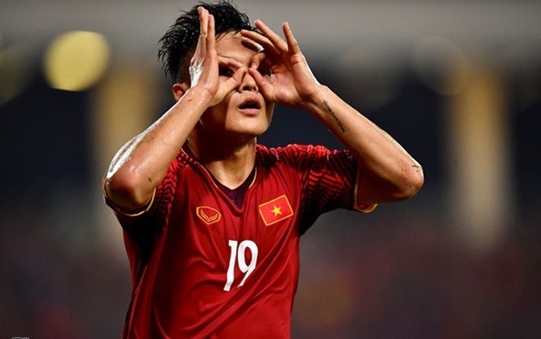 Fellaini và đồng đội có giá trị gấp hơn 53 lần CLB Hà Nội - Bóng Đá