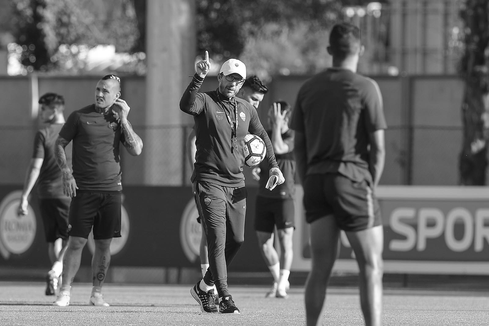 Ảnh Roma tập luyện - Bóng Đá