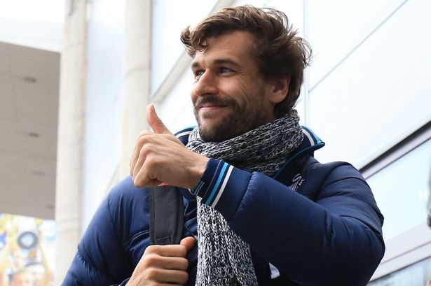 Lề mề, Chelsea mất Llorente vào tay Tottenham - Bóng Đá