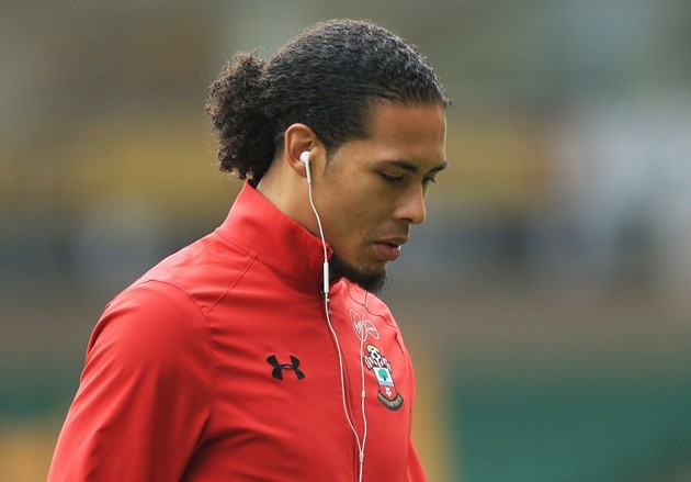 Virgil van Dijk trở lại ngày Southampton bị 