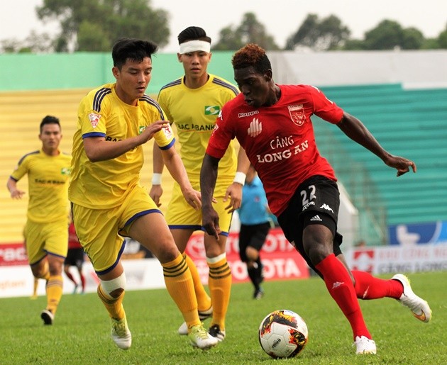 HLV Minh Phương nói gì khi Long An xuống hạng? - Bóng Đá