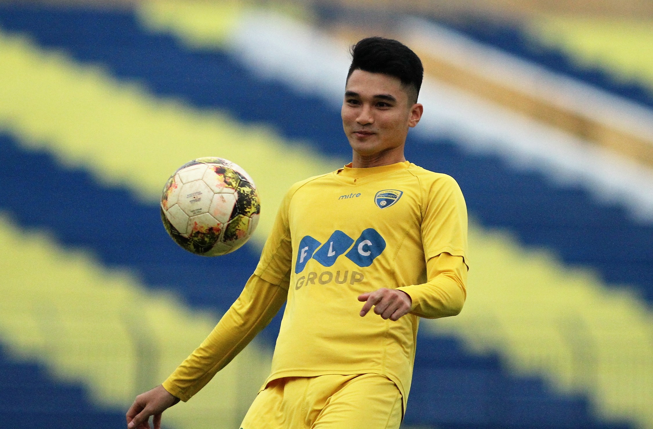 Sáng nay FLC Thanh Hóa lên đường vào Vinh - Bóng Đá