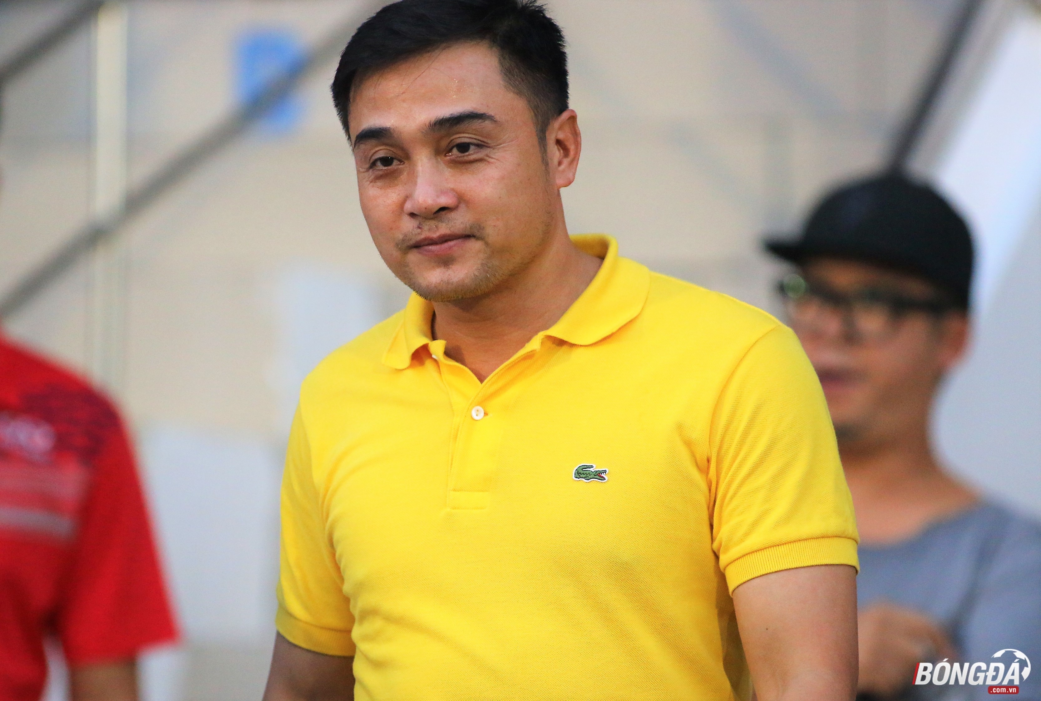 Ngó lơ HLV Alain Antoine, Quyền chủ tịch Công Vinh thân mật con trai HLV Calisto - Bóng Đá