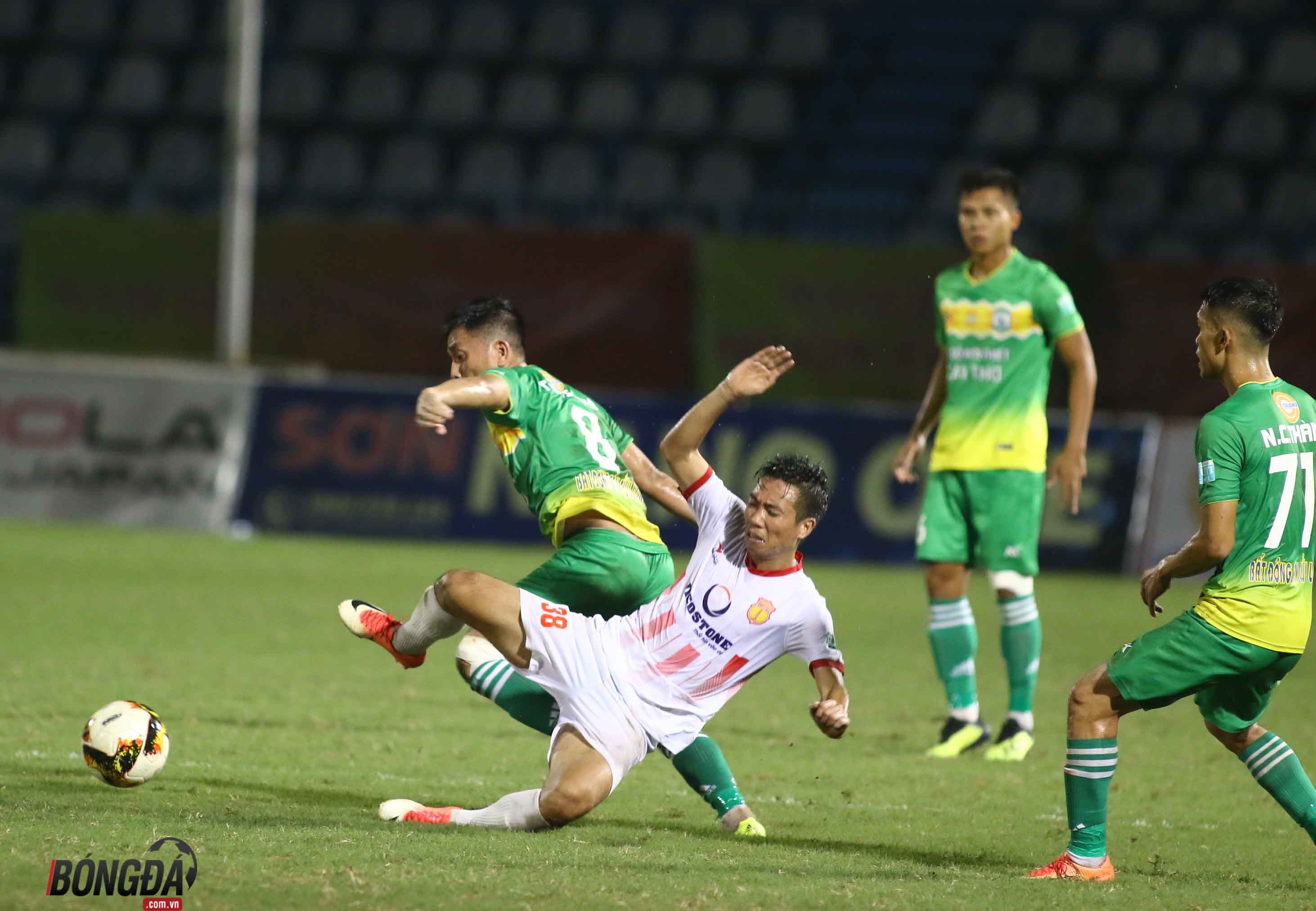 Tổng hợp vòng 26 V-League 2018: XSKT Cần Thơ xuống hạng, sạch bóng ĐBSCL - Bóng Đá