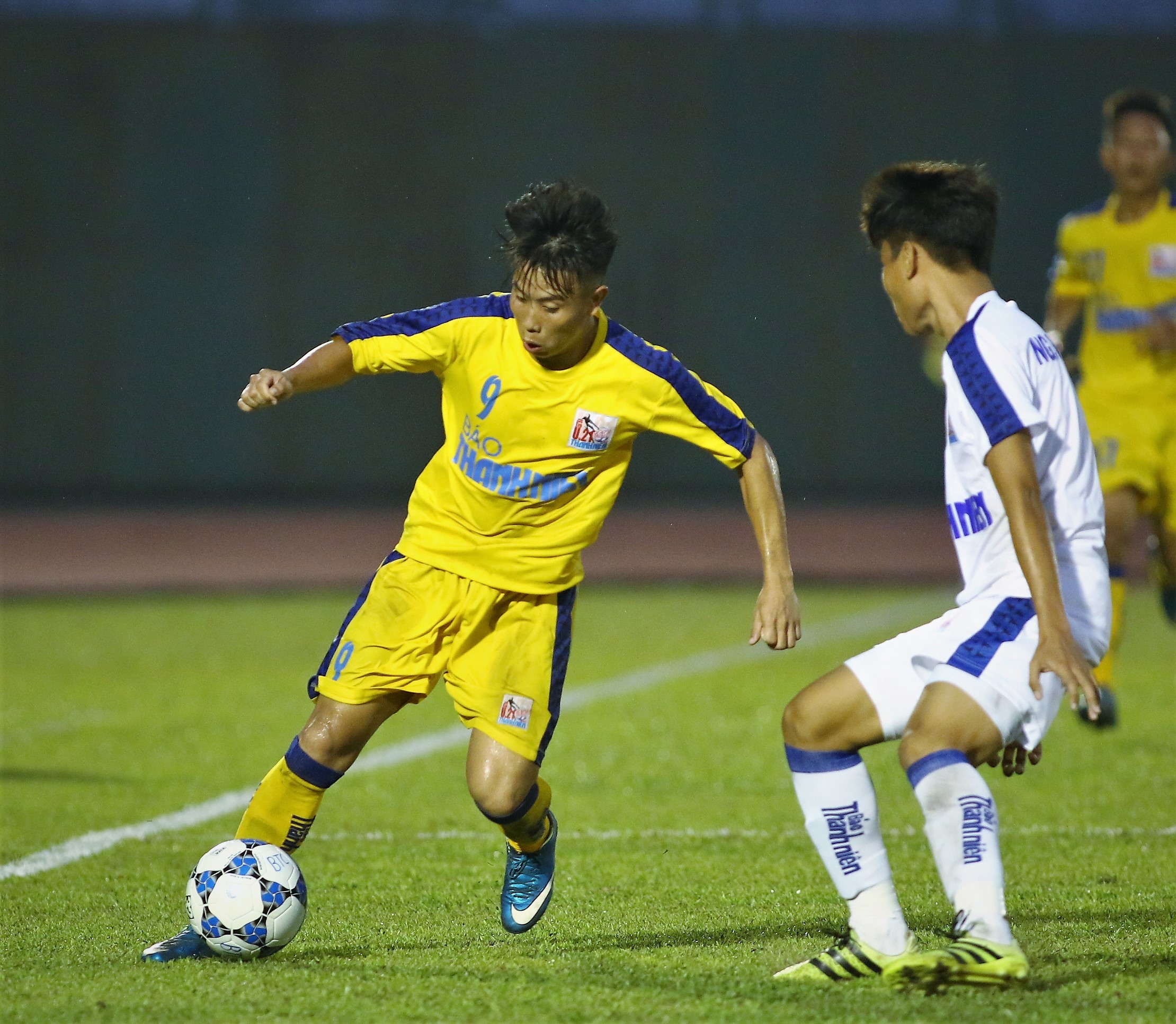 HLV Đinh Văn Dũng tiếc nuối U21 SLNA chia điểm cùng An Giang - Bóng Đá