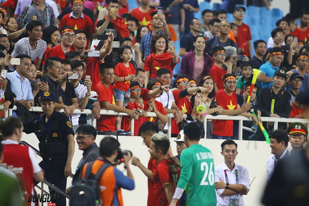 Dư âm ĐT Việt Nam thắng 2-0 Malaysia: Tuyệt vời quá thầy Park ơi? - Bóng Đá