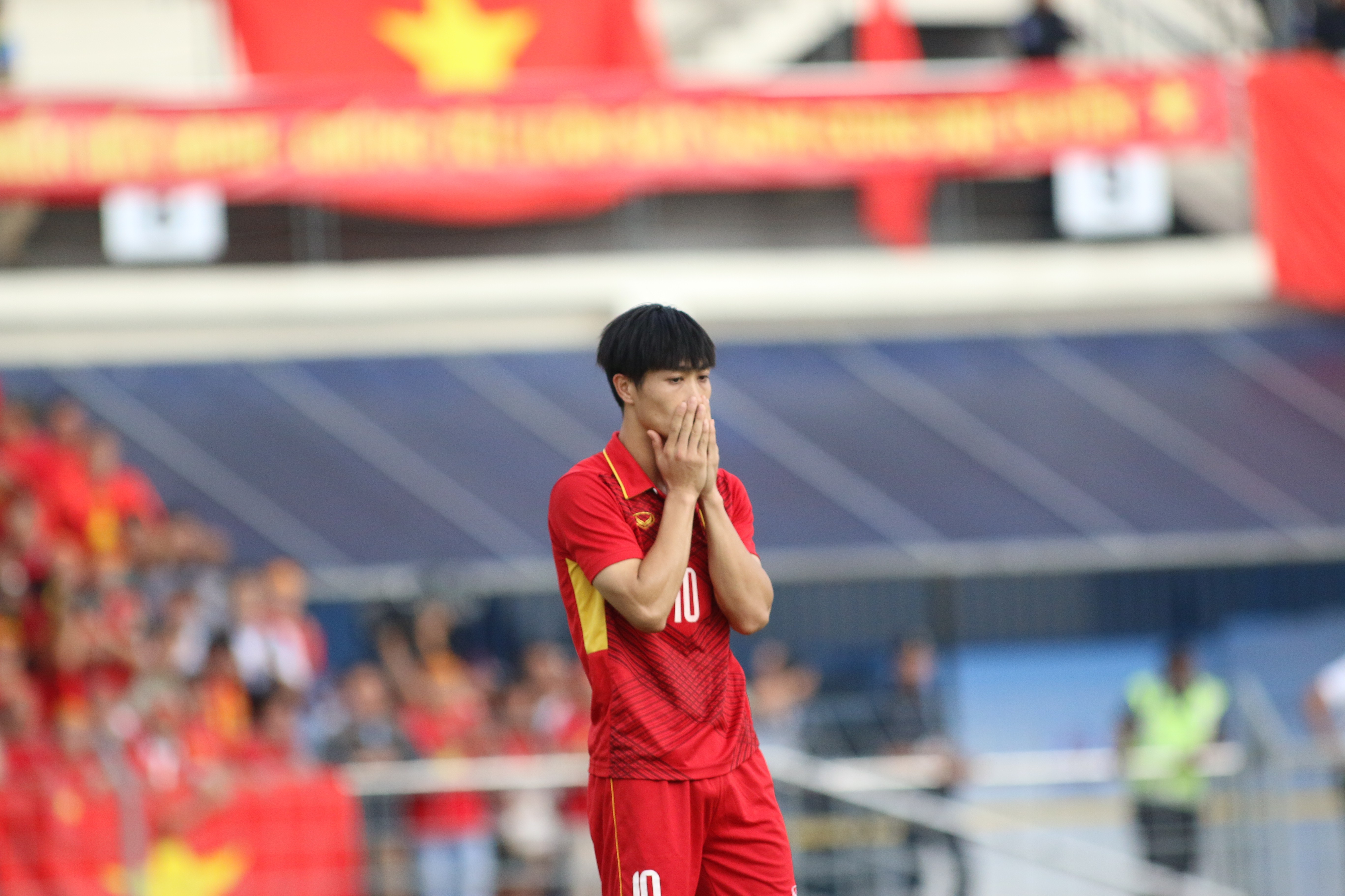 Fan nu xinh đẹp - Bóng Đá