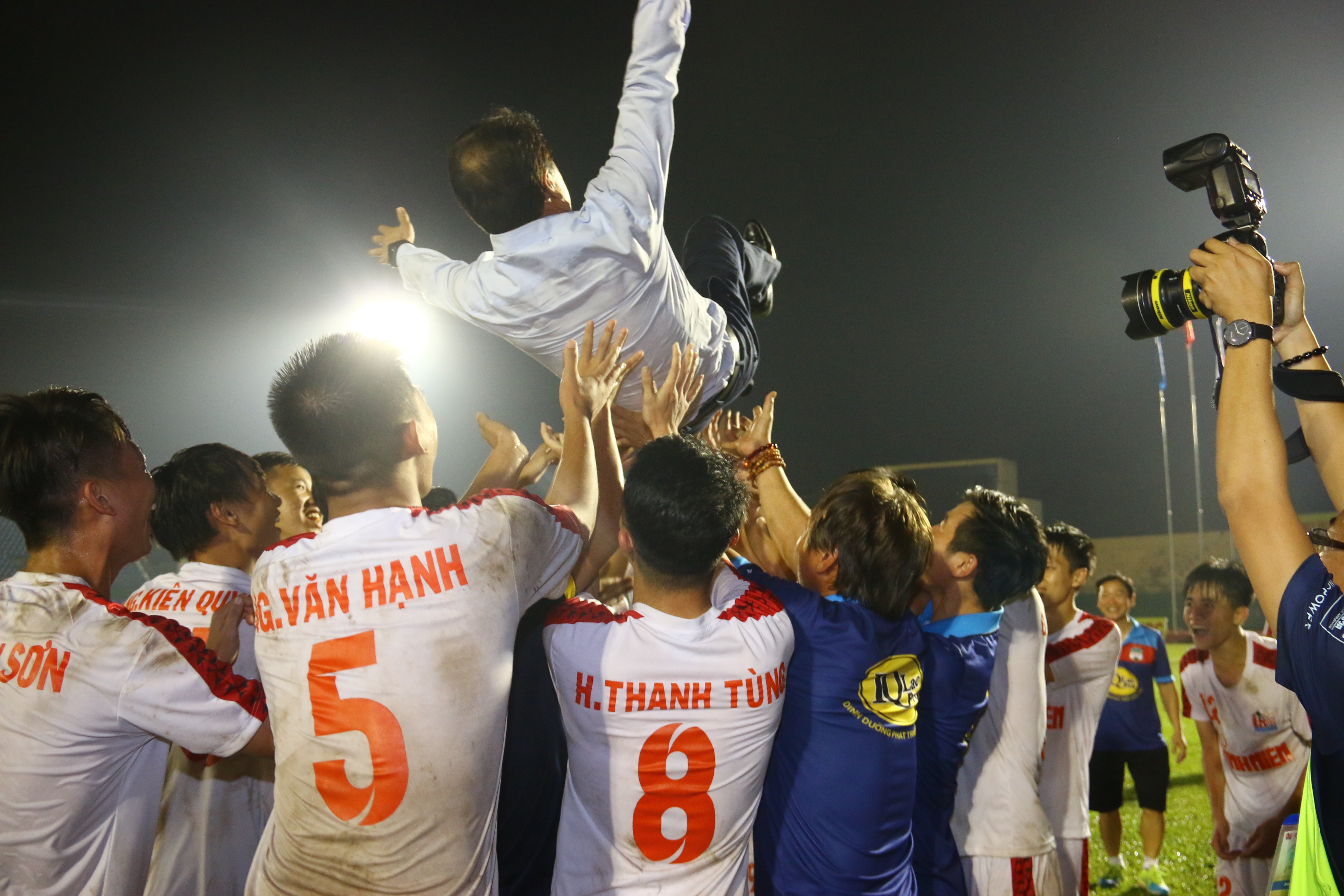 Thắng thuyết phục Viettel, U21 HAGL lên ngôi vô địch - Bóng Đá