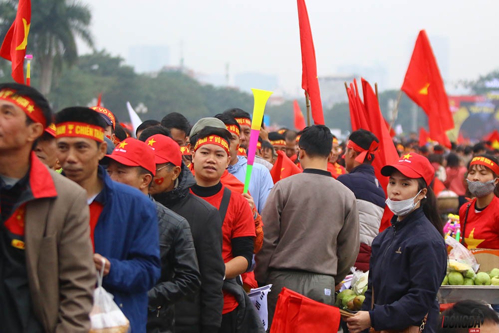 Trực tiếp sân Mỹ Đình: 