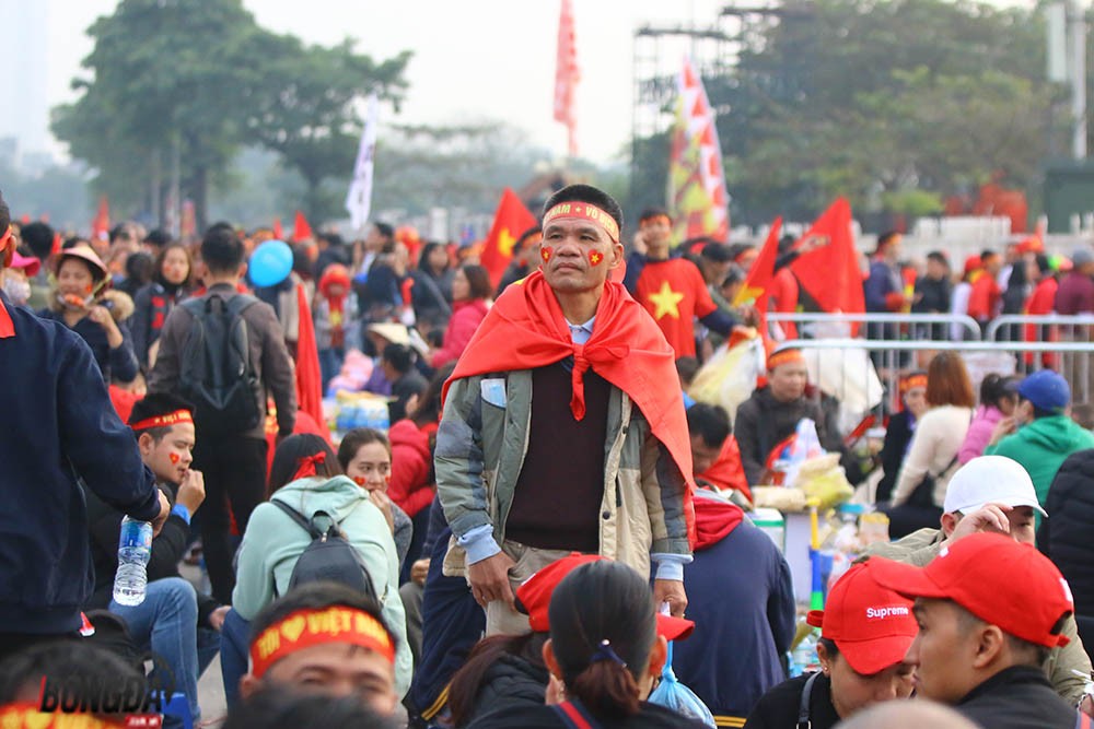 Trực tiếp sân Mỹ Đình: 