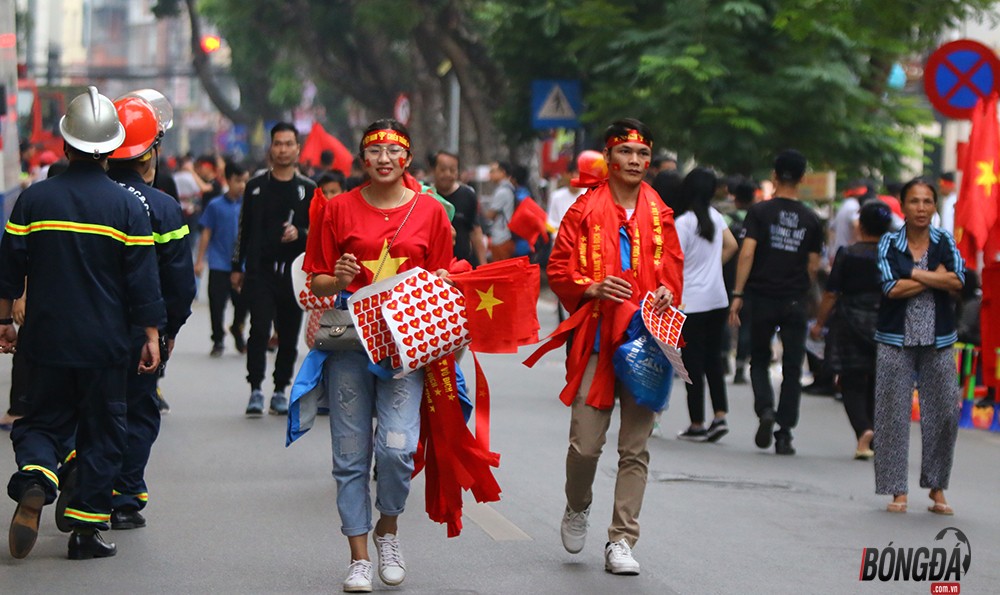 Chùm ảnh: Mưu sinh cùng ĐT Việt Nam - Bóng Đá