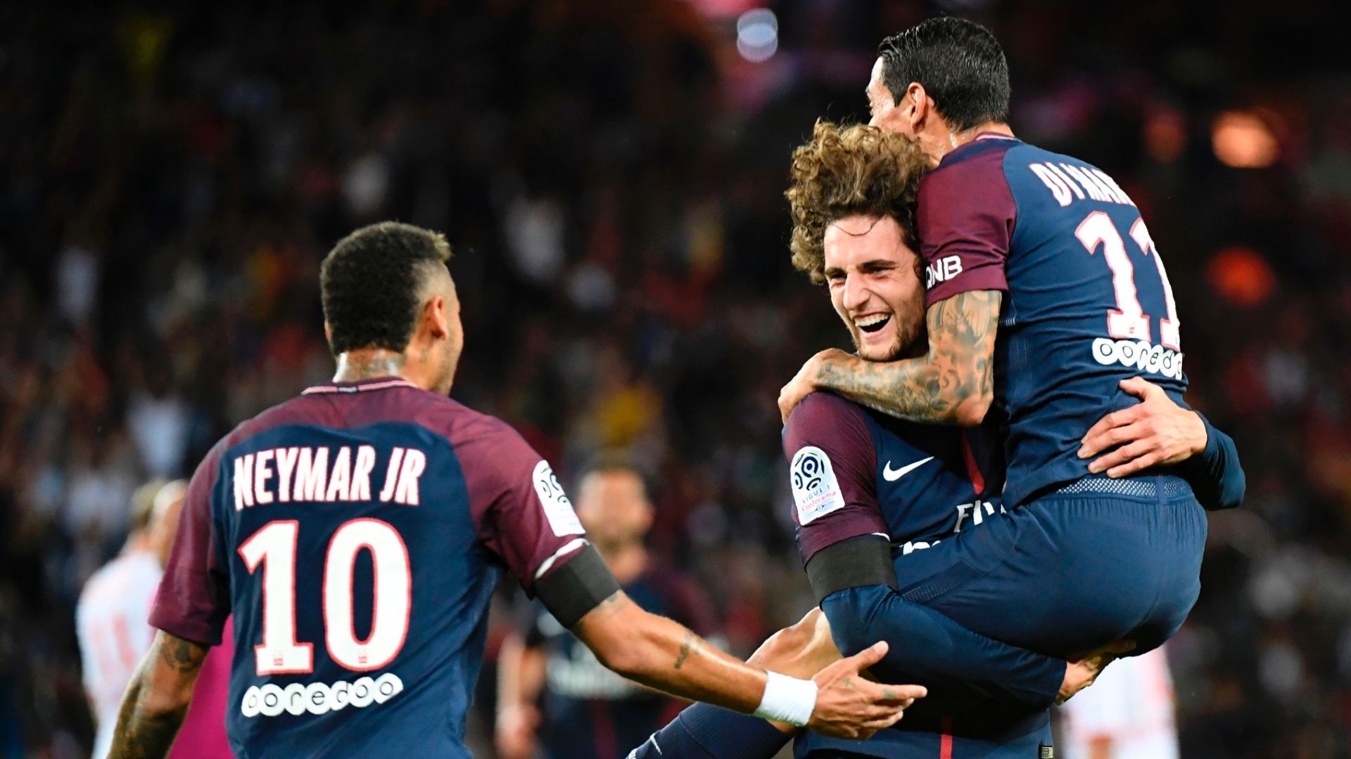 RAFAEL URGES UNITED: 'YOU CAN DO IT AGAINST PSG!' - Bóng Đá