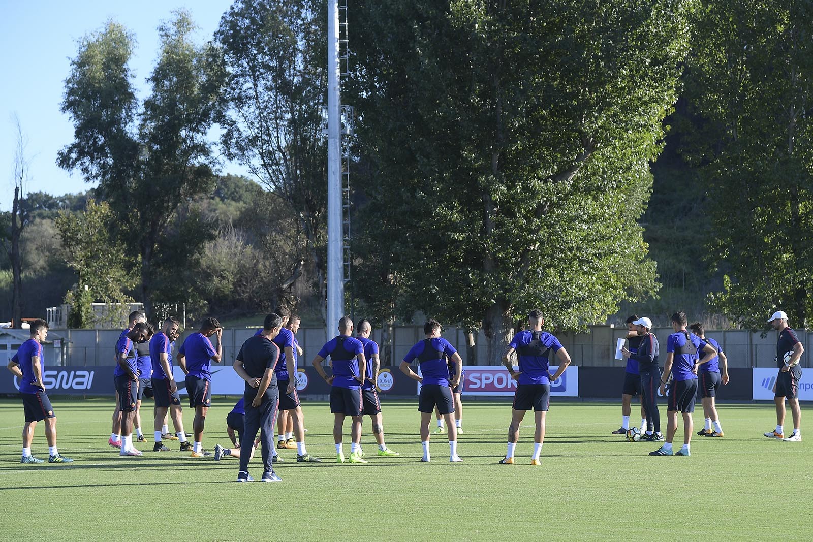 Ảnh Roma tập luyện - Bóng Đá