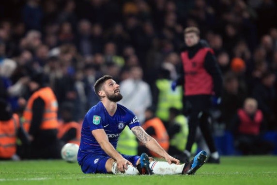 Giroud phung phí cơ hội, Higuain căng thẳng thấy rõ - Bóng Đá