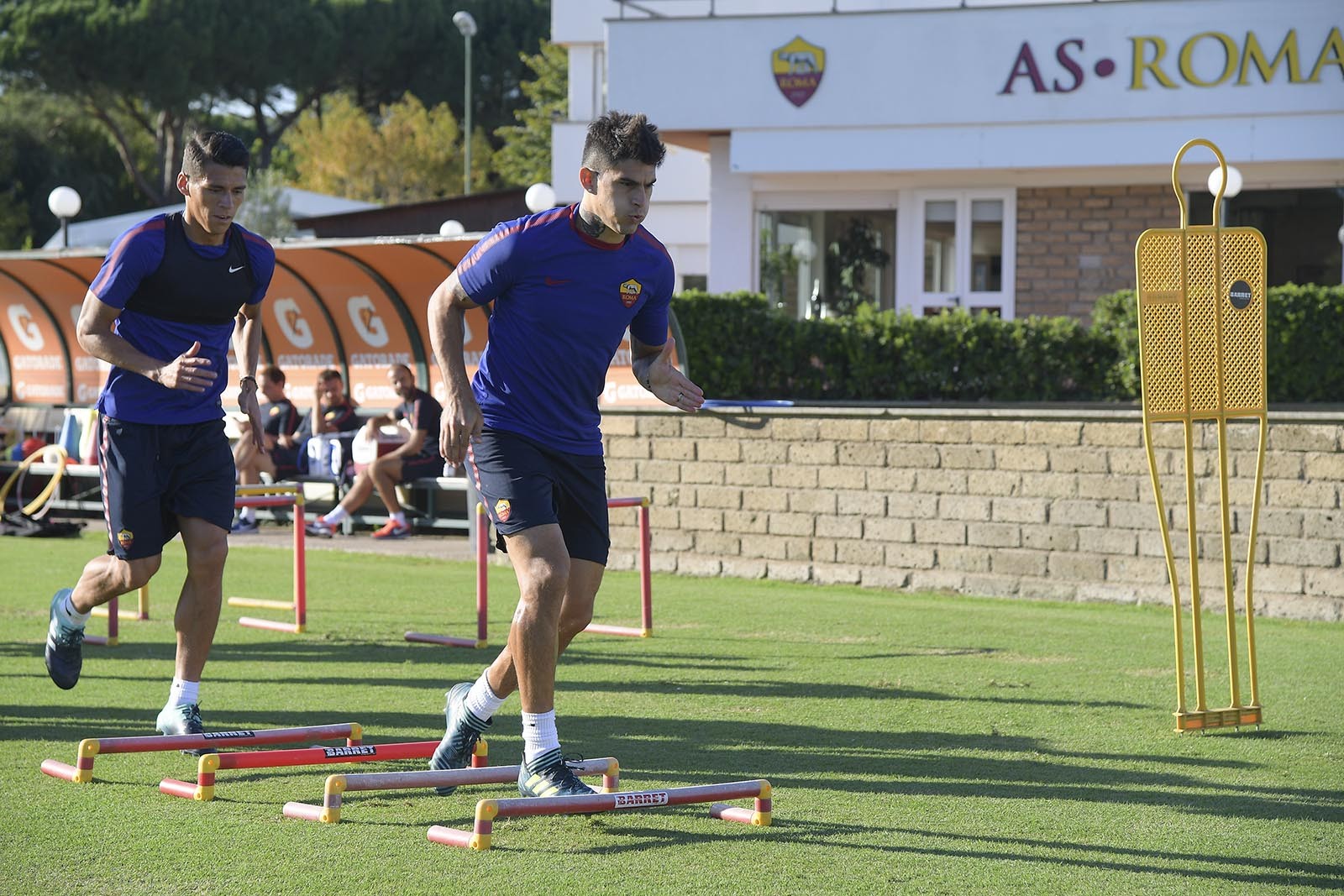 Ảnh Roma tập luyện - Bóng Đá