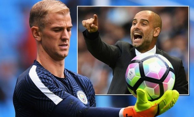 Chỉ 1 người duy nhất cản phá bằng chân giỏi hơn De Gea, và đó là 