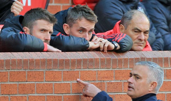 Để thắng Chelsea, Mourinho phải đụng đến cầu thủ không thể đụng đến - Bóng Đá
