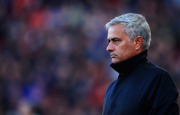 6 vấn đề đang chờ Mourinho giải quyết 'ngay trong hôm nay' - Bóng Đá