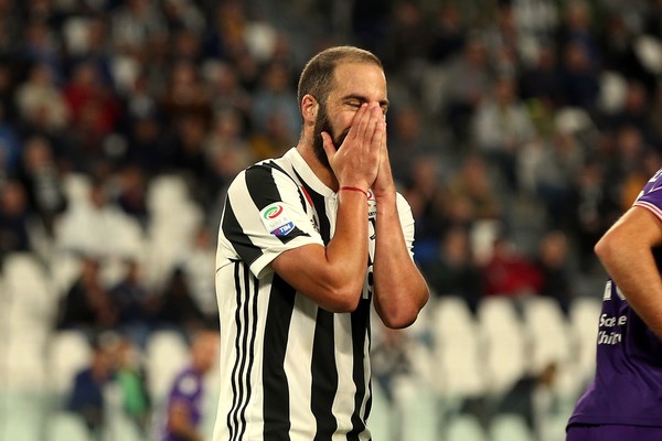 Juventus 1-0 Fiorentina: Higuain không 'cô đơn' - Bóng Đá
