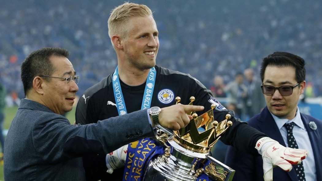 Bức tâm thư xúc động con trai huyền thoại Man United gửi cố Chủ tịch Leicester - Bóng Đá