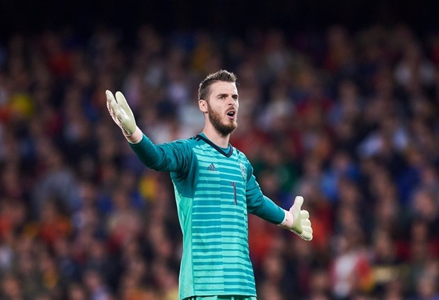 Đây, lí do Man Utd phải trả lương 