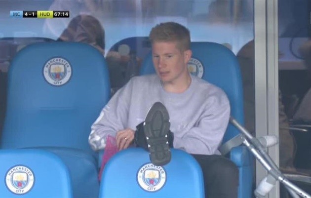 Con trai De Bruyne leo lên chân chấn thương - Bóng Đá