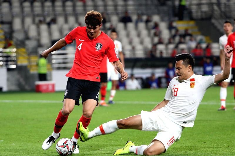 Thủ lĩnh hàng thủ ĐT Việt Nam lọt top 3 trung vệ xuất sắc vòng bảng Asian Cup - Bóng Đá