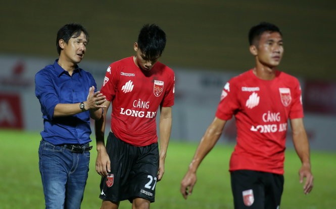 Bầu Thắng rút khỏi VPF, tia sáng cho tương lai CLB Long An - Bóng Đá