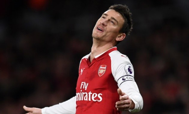 Barca mua Koscielny - Bóng Đá