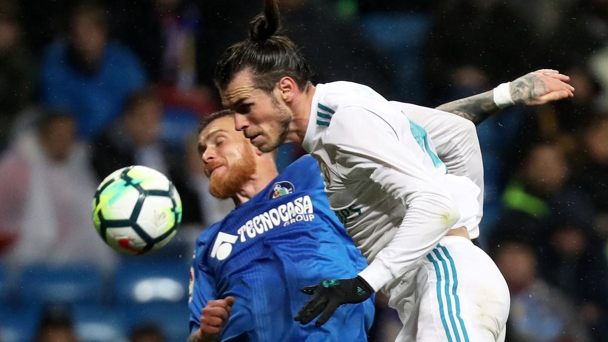 Gareth Bale 'needs to copy Cristiano Ronaldo to save Real Madrid career' - Bóng Đá