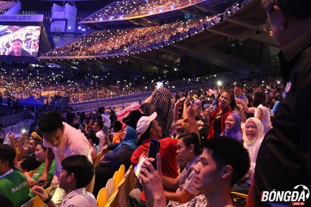 Trực tiếp lễ bế mạc SEA Games 29: Khán giả lấp kín khán đài Bukit Jalil - Bóng Đá