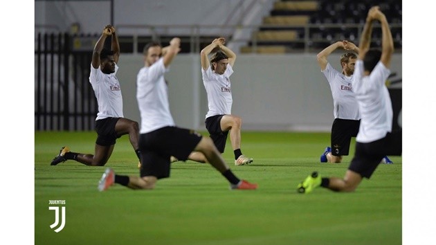 Milan tập - Bóng Đá