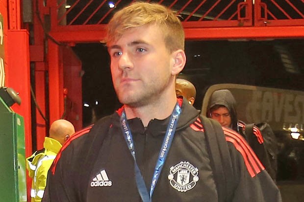 Mourinho không thèm nói chuyện với Luke Shaw - Bóng Đá