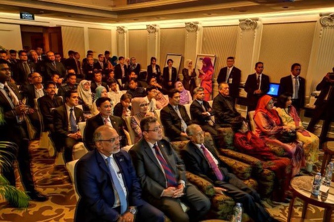 Thua Việt Nam, thủ tướng Malaysia thừa nhận một điều - Bóng Đá