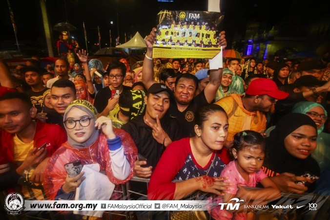 Thua Việt Nam, tuyển Malaysia được đón tiếp ra sao ở quê nhà? - Bóng Đá
