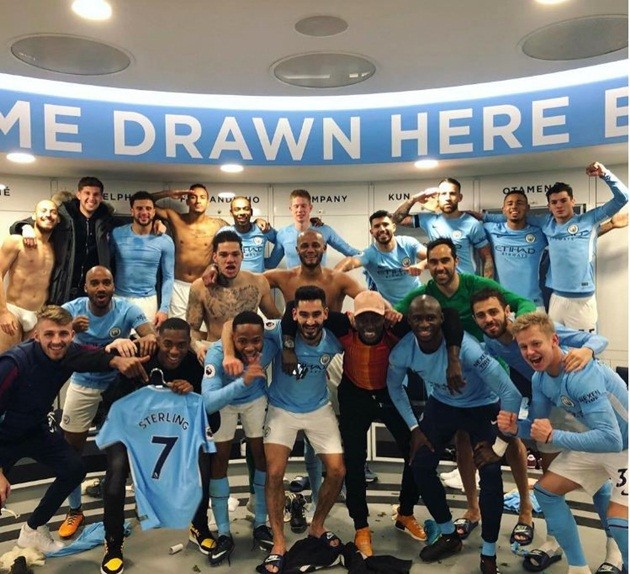 Quên chấn thương, sao Man City chạy như bay ăn mừng chiến thắng - Bóng Đá