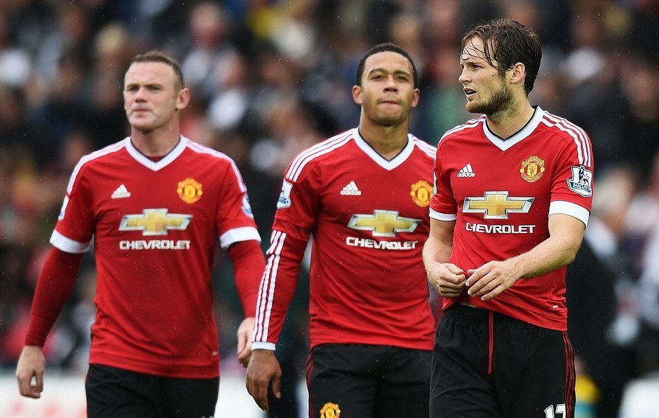 Mourinho và Man United: Đừng vì quá cô đơn mà nắm vội một bàn tay lạ - Bóng Đá