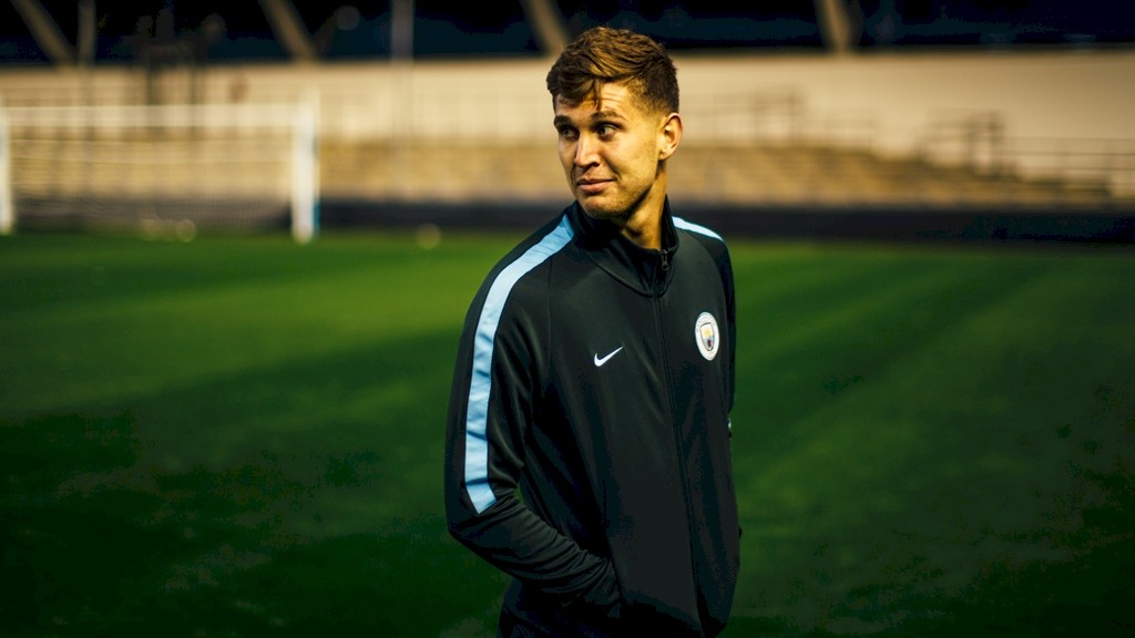 Áo đấu thứ 3 Man City - Bóng Đá