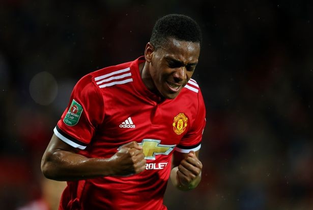 Fan Man Utd 'kêu trời' khi Mourinho để Martial dự bị - Bóng Đá