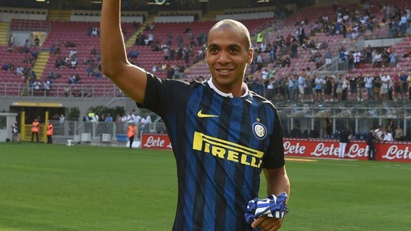Chia tay N'Zonzi, Sevilla nhắm mua 