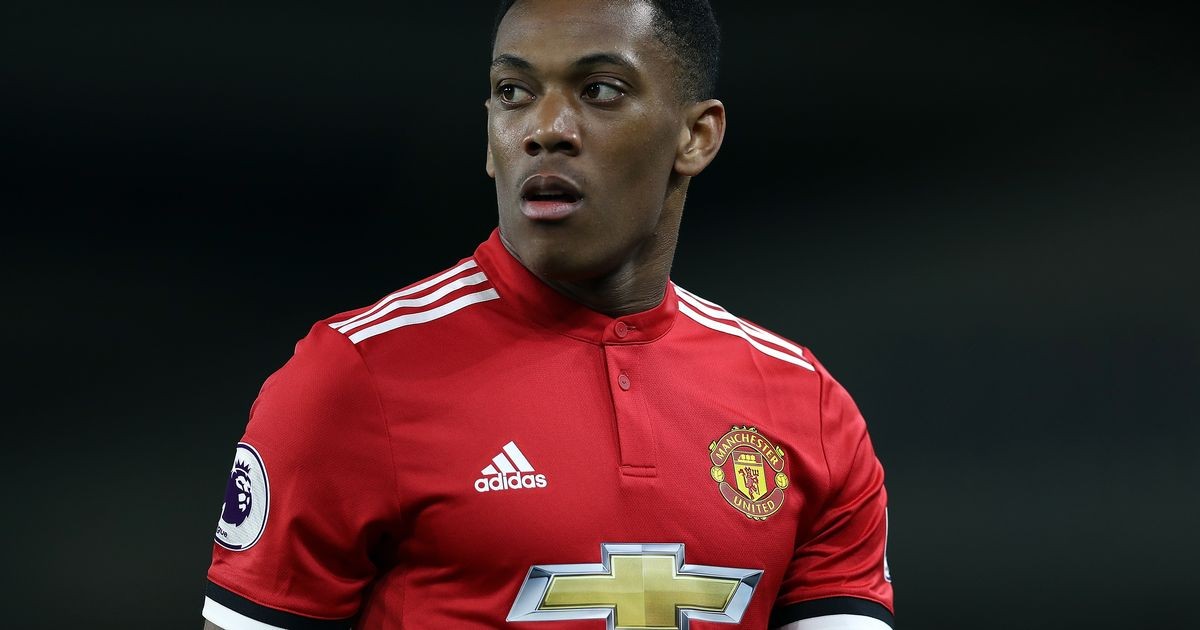 Hết được tin tưởng, sao Man Utd tìm đường đến đội bóng kình địch - Bóng Đá