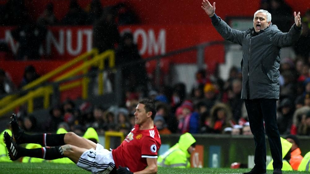 6 vấn đề Mourinho đối mặt tại M.U khi sắp tái ngộ Chelsea - Bóng Đá