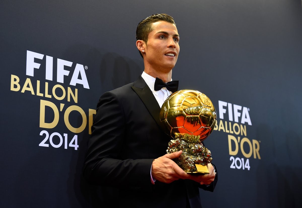 Ronaldo và bóng vàng: Chỉ cần ta vẫn đứng nơi đây chờ em... - Bóng Đá