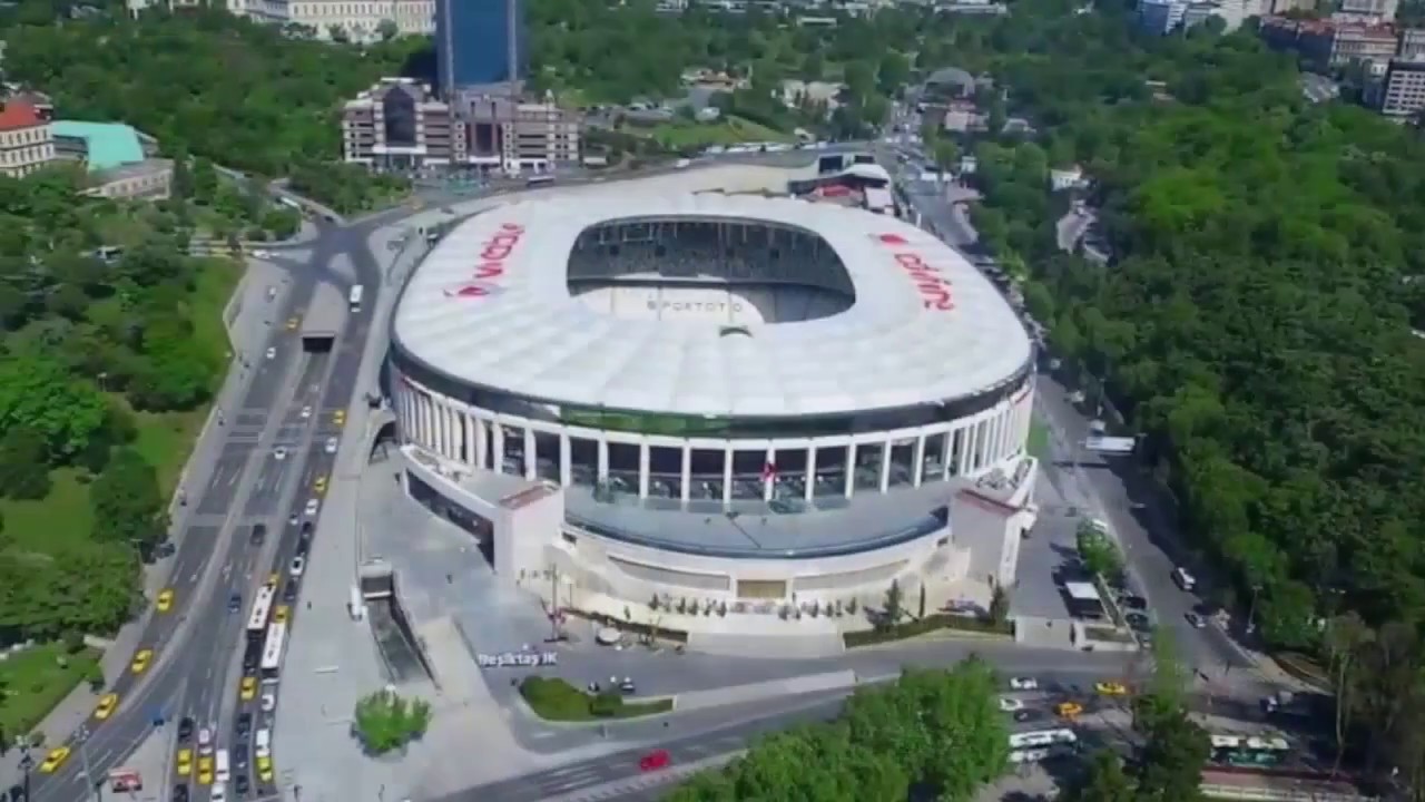 Thiết kế độc, khán đài 'nằm ngoài' sân vận động - Bóng Đá