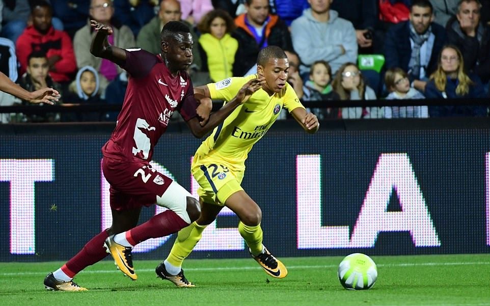Mbappe có bàn thắng ra mắt, PSG hủy diệt 10 người của Metz - Bóng Đá