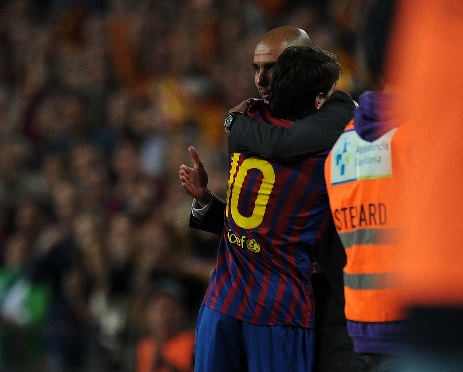 Tiết lộ: Guardiola ra tay, Man City vẫn thất bại trong nỗ lực chèo kéo Messi - Bóng Đá