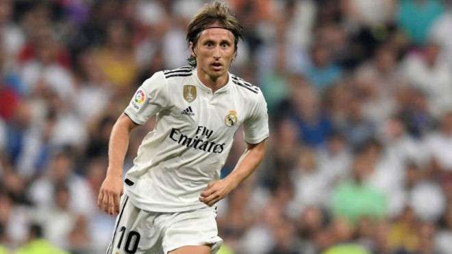 Gửi thông điệp này, Modric ngầm bật 'con cưng' của Chủ tịch Perez - Bóng Đá