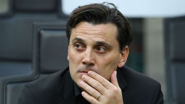 Vào thời điểm này năm ngoái, AC Milan vẫn có cơ hội đoạt Scudetto - Bóng Đá